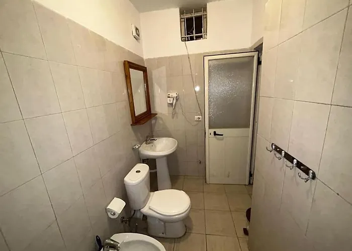 Rezidenca Hasanaj 3 *